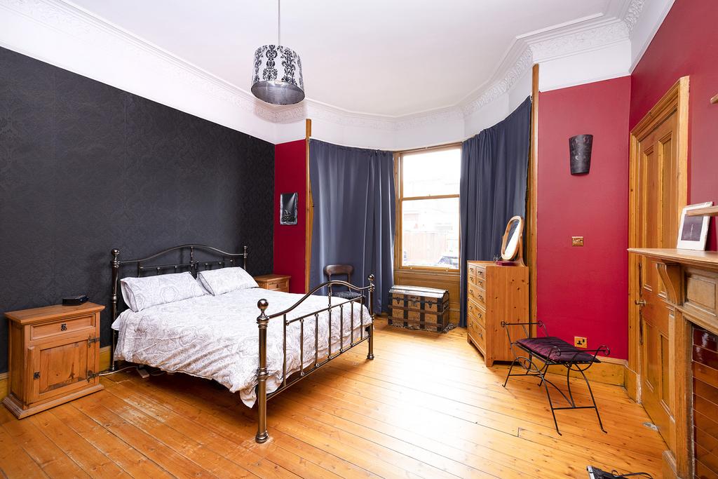 5 Joppa Park, Portobello, EH15 2 bed flat £360,000