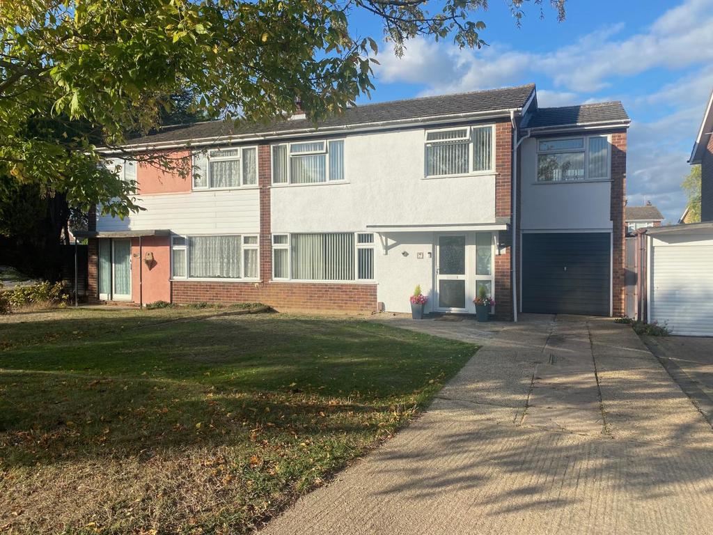 Cloverlands St Johns 4 bed semidetached house for sale £365,000