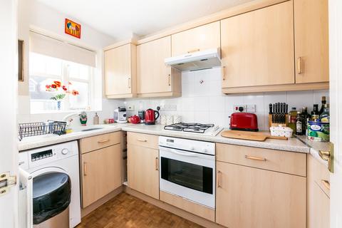 42 Broadmanor, Pocklington, York, YO42 2GB