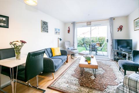 42 Broadmanor, Pocklington, York, YO42 2GB