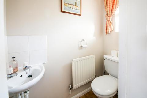 42 Broadmanor, Pocklington, York, YO42 2GB