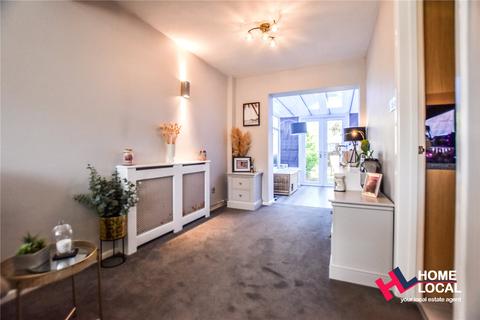 16 Allerton Close, Rochford, SS4 3AR