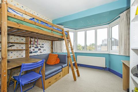 93 Lock Road, Richmond, TW10 7LL