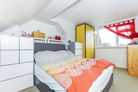 93 Lock Road, Richmond, TW10 7LL