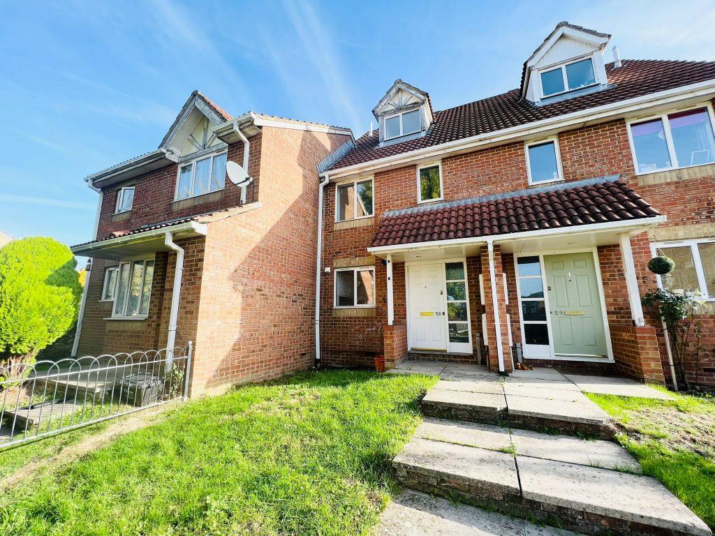 Barnum Court, Rodbourne, Swindon, SN2... 3 bed townhouse £1,025 pcm