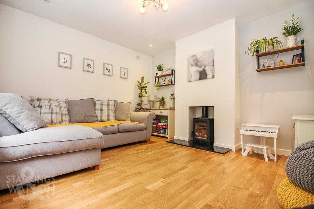Chandler Road, Stoke Holy Cross, Norwich 3 bed semidetached bungalow