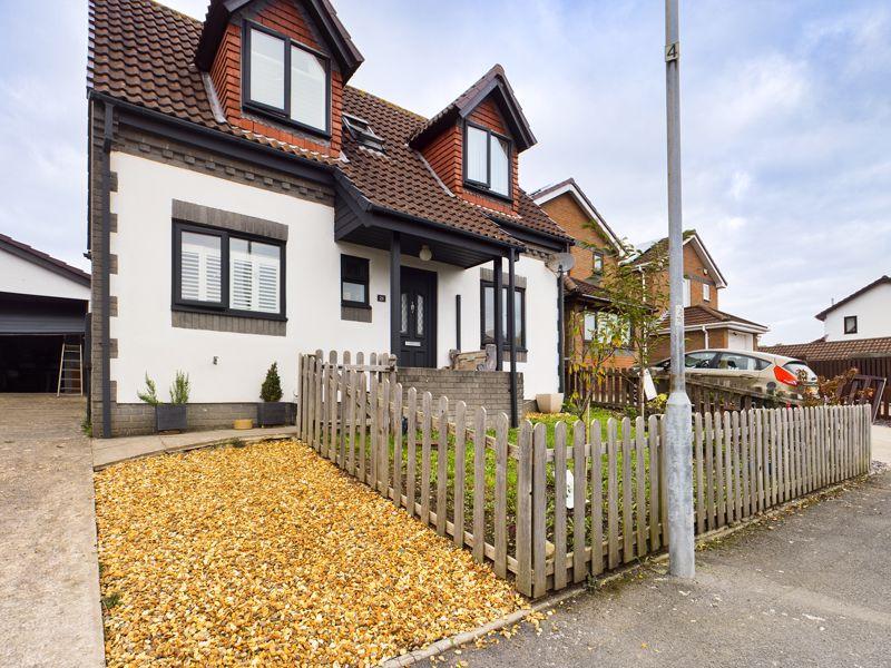Cook Road, Barry, CF62 9HD 3 bed detached house £269,950