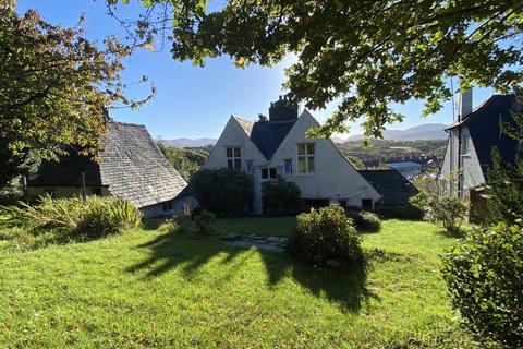 4 bedroom property for sale - Bangor, Gwynedd