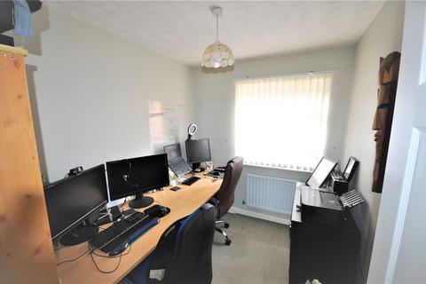 8 Avocet Close, Swindon, SN3 5HR