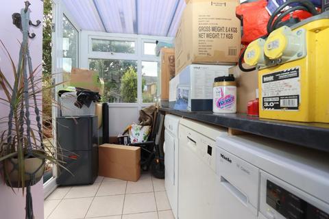 140 Limbury Road, Luton, LU3 2PN