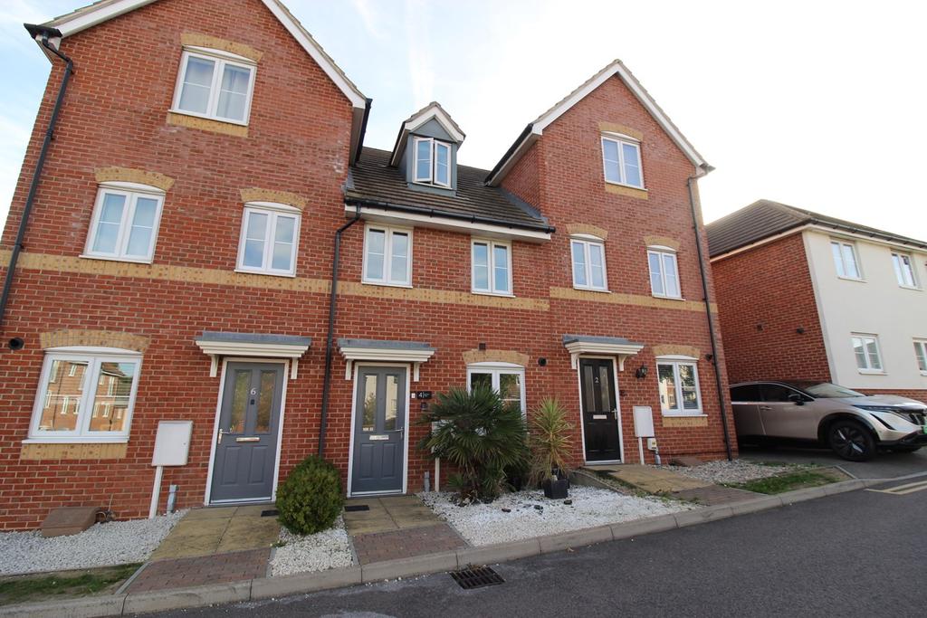 Plaxton Way, Herne Bay, CT6 3 bed terraced house for sale £340,000