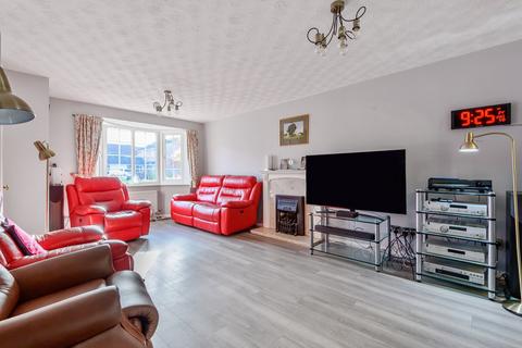 9 Grieg Close, Shefford, SG17 5SE