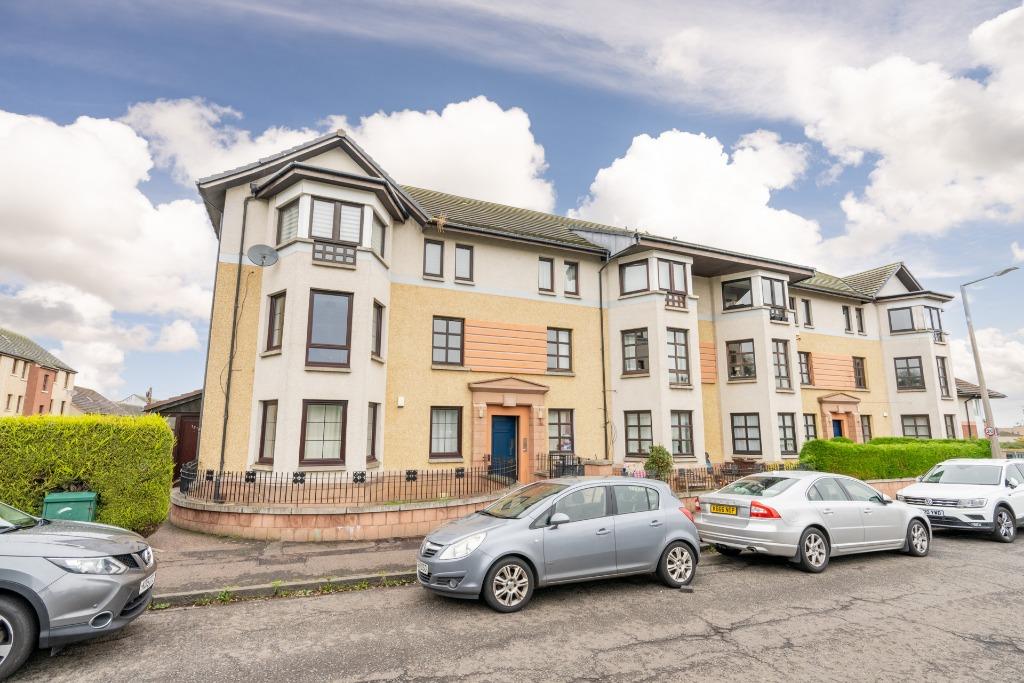 CraigMiller Castle Avenue... 2 bed flat £1,100 pcm (£254 pw)