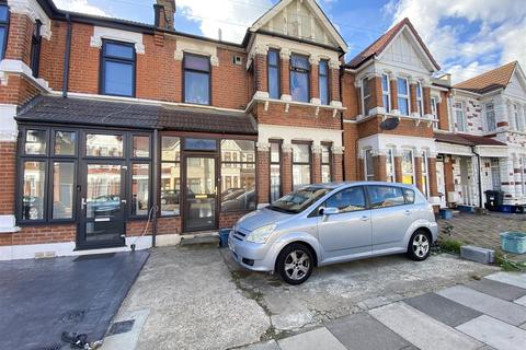3 bedroom terraced house for sale - Audley Gardens, Ilford