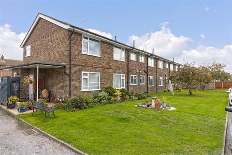 2 bedroom flat for sale - Chesham Close, Goring-By-Sea, Worthing