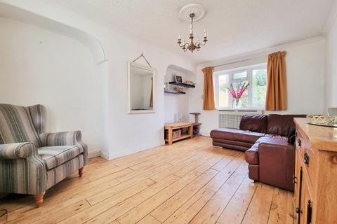 2 bedroom semi-detached house to rent - Carville Crescent, Brentford, TW8 9RB
