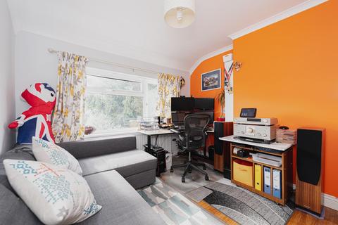 12 Limecroft Close, Epsom, KT19 9RE