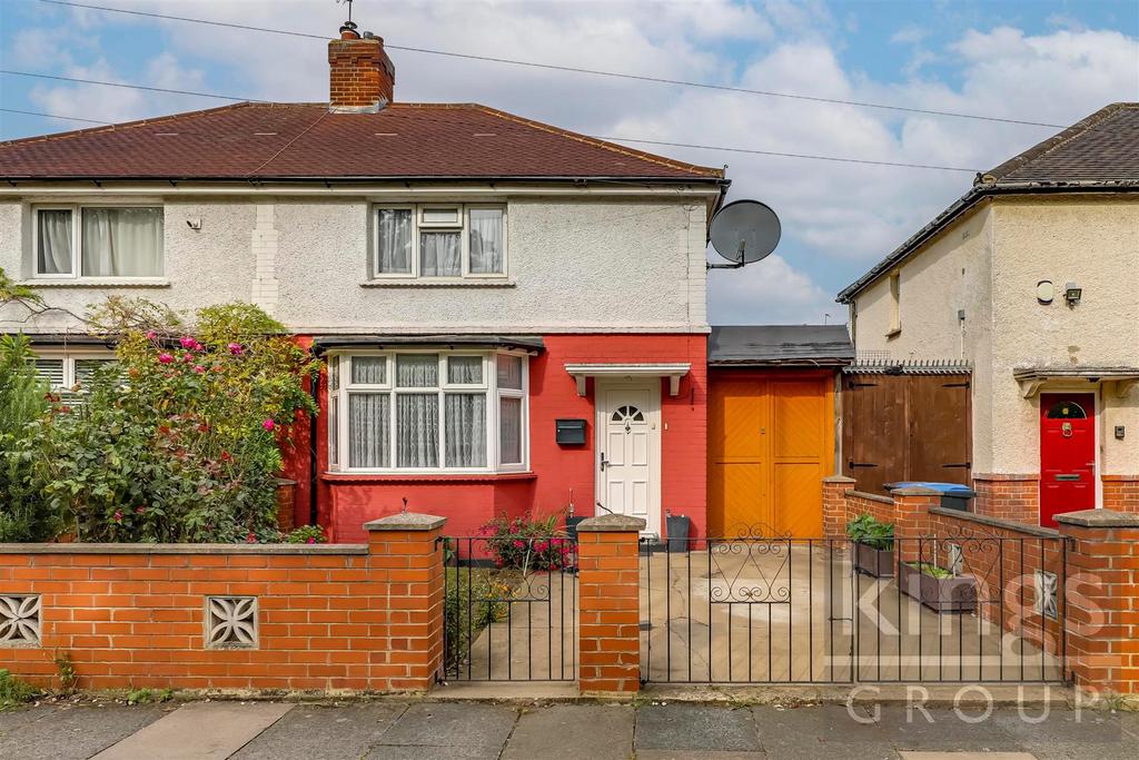 Galliard Road, Edmonton, N9 2 bed semidetached house for sale £450,000