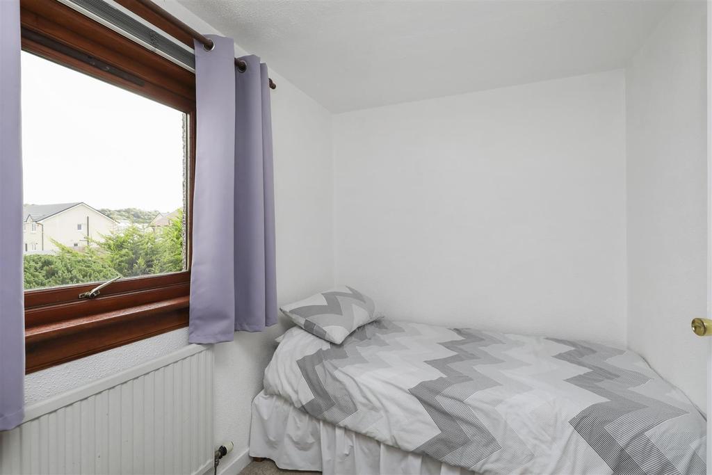 39 Concorde Way1.jpg