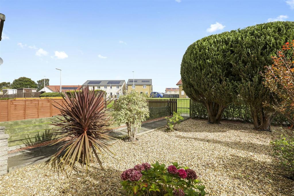 39 Concorde Way18.jpg