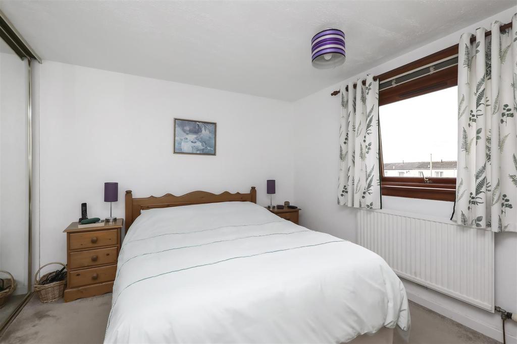 39 Concorde Way7.jpg