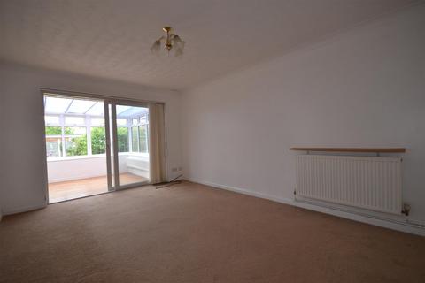 4 Ash Grove, Burnham-on-crouch, CM0 8DP