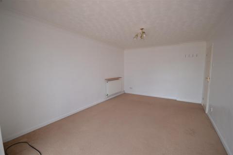 4 Ash Grove, Burnham-on-crouch, CM0 8DP
