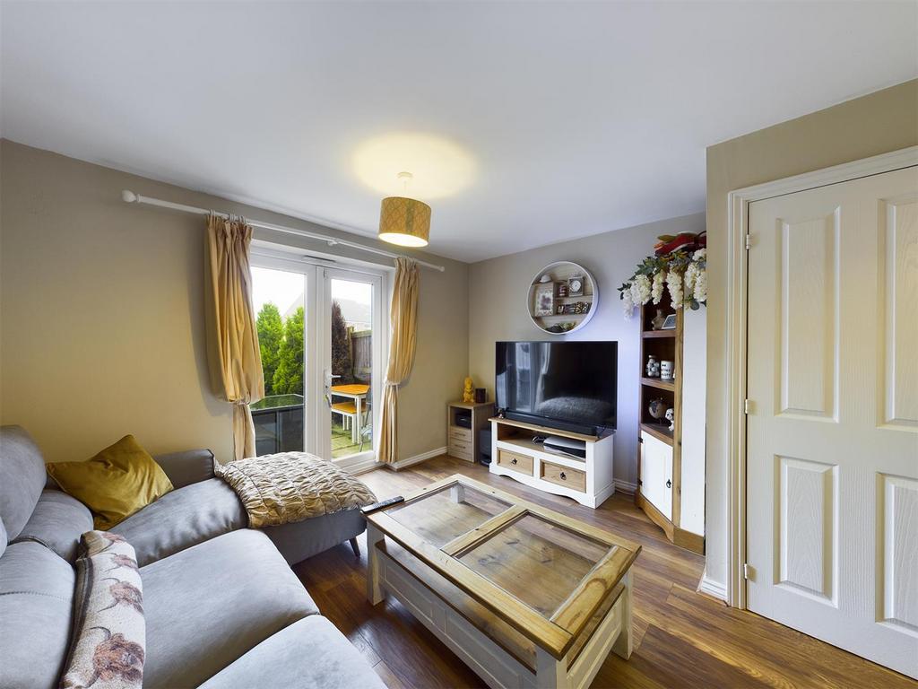 Lamberton Drive, Brymbo, Wrexham 2 bed terraced house £150,000