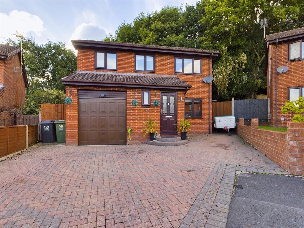 Oak Meadows, Tanyfron, Wrexham 4 bed detached house £260,000