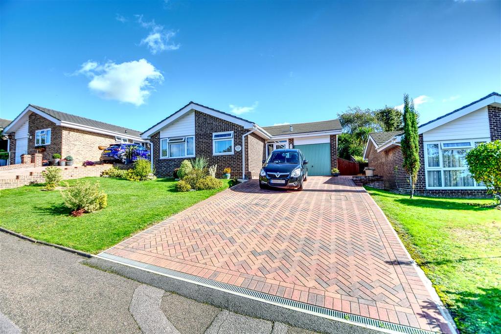 The Ridings, BexhillOnSea 2 bed detached bungalow for sale £425,000