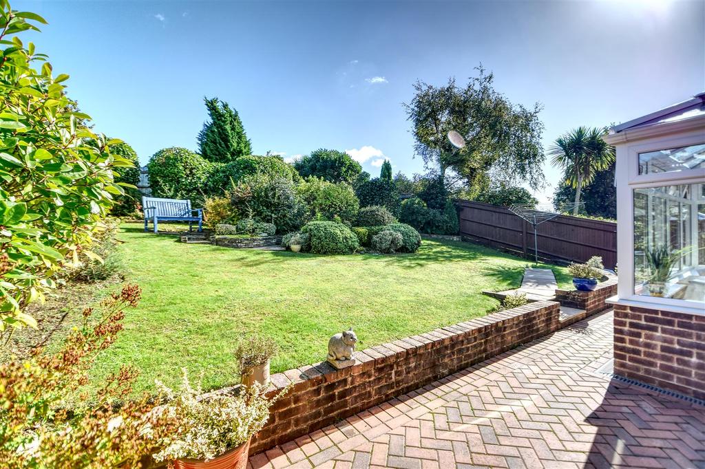 The Ridings, BexhillOnSea 2 bed detached bungalow for sale £425,000