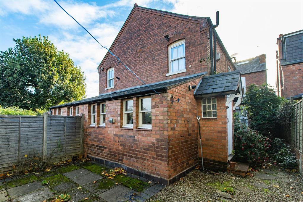 Greenfield Road, Harborne, Birmingham 2 bed flat £1,144 pcm (£264 pw)