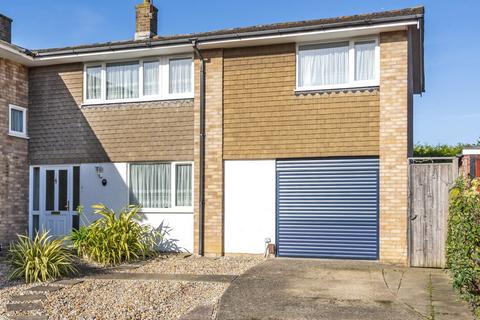 8 Britten Close, Tonbridge, TN10 4EG