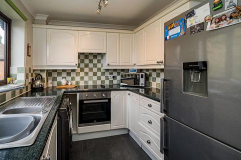 8 Birinus Close, High Wycombe, HP12 3LZ