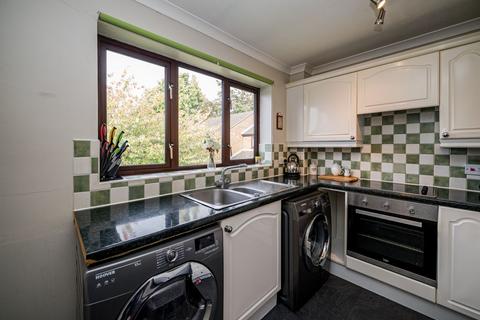 8 Birinus Close, High Wycombe, HP12 3LZ
