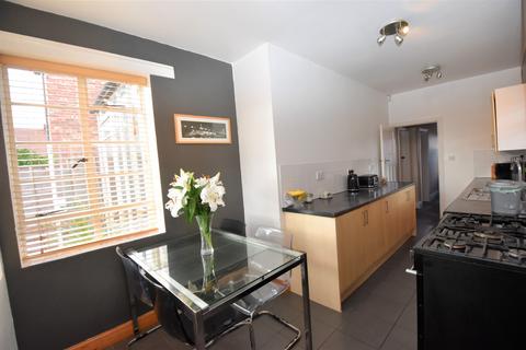 51 Barnfield, Urmston, Manchester, M41 9EW