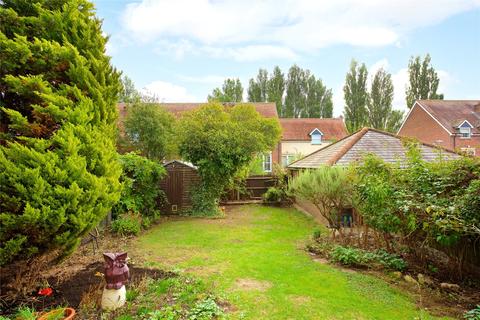 39 Bernardines Way, Buckingham, MK18 1BF