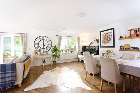 39 Bernardines Way, Buckingham, MK18 1BF