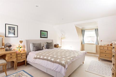 39 Bernardines Way, Buckingham, MK18 1BF