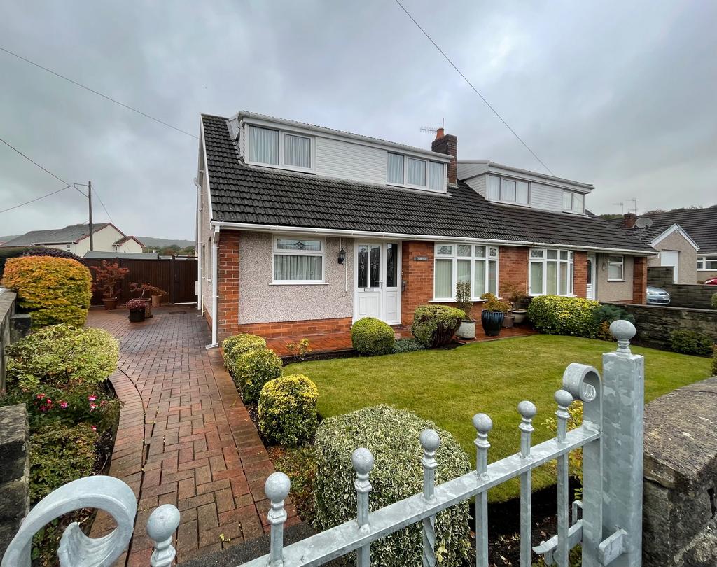 Kingrosia Park, Clydach, Swansea 3 bed bungalow £224,995