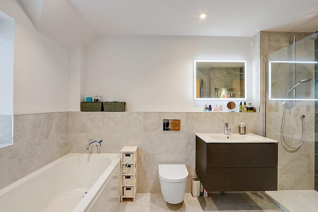 Bedroom 1 En-suite