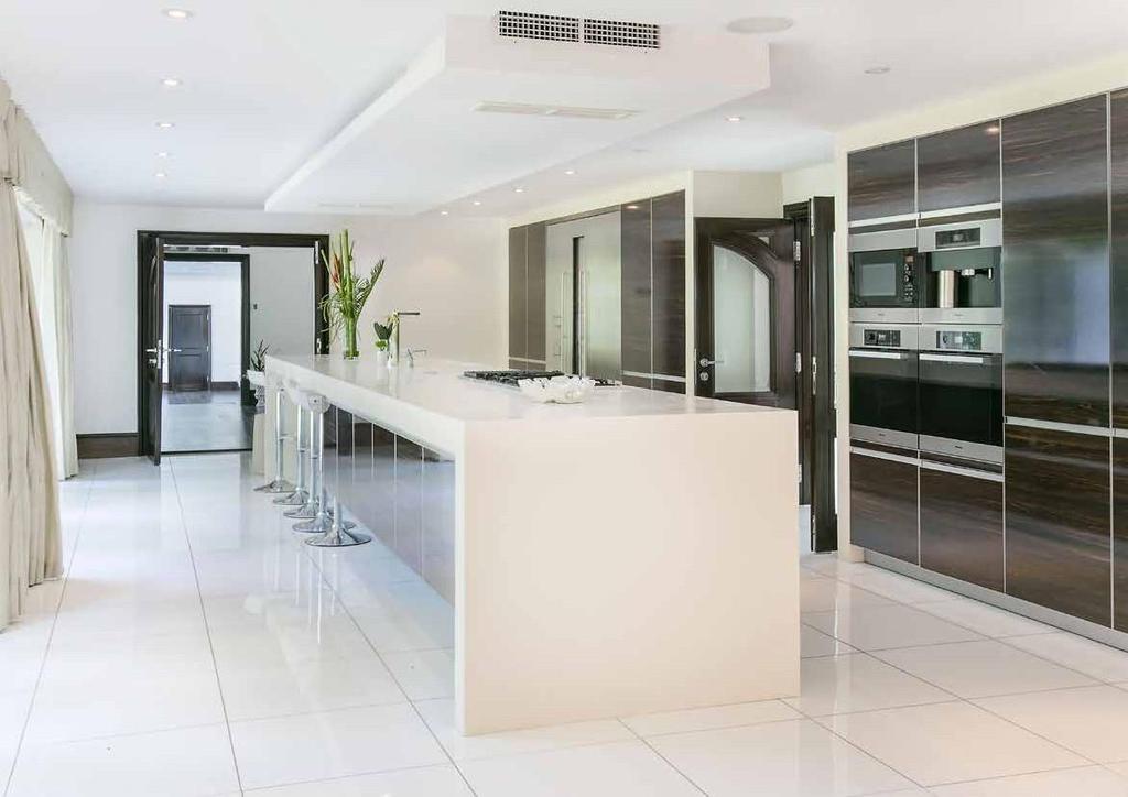 Kitchen 2.jpg
