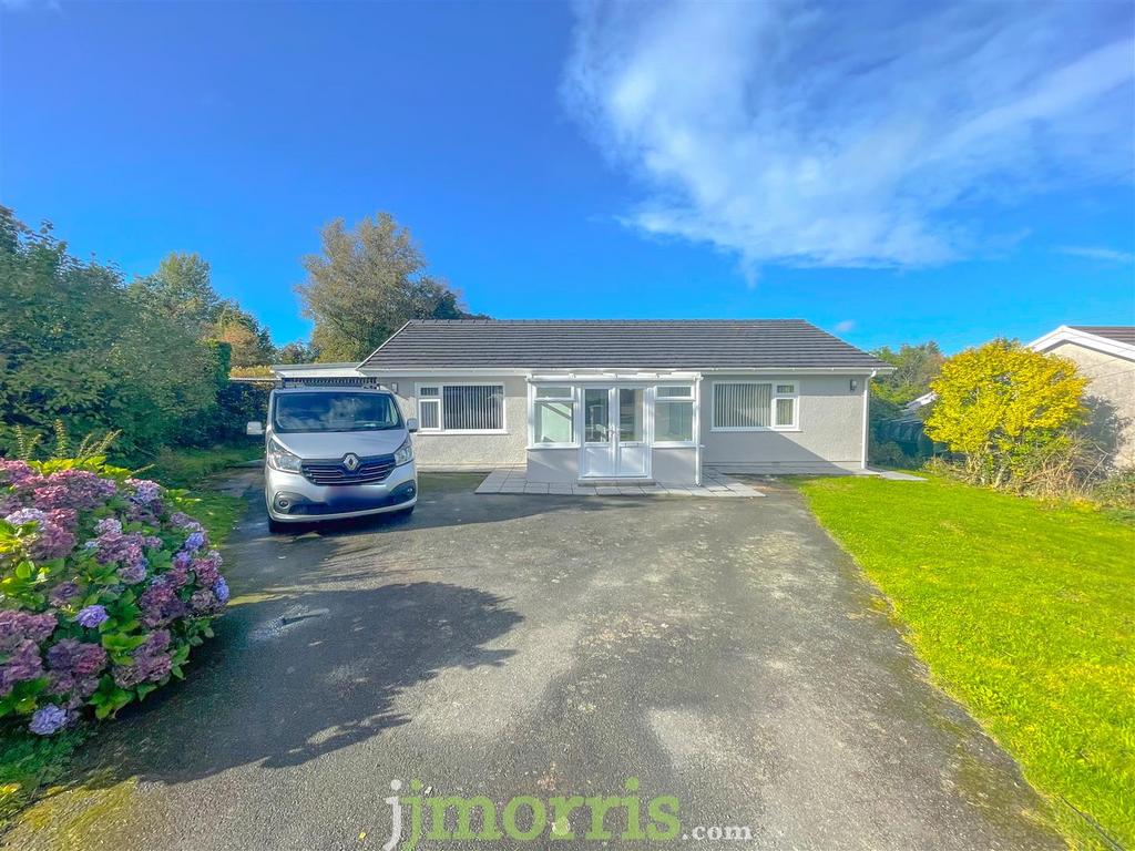 Blaenffos, Boncath 3 bed detached bungalow for sale £299,950