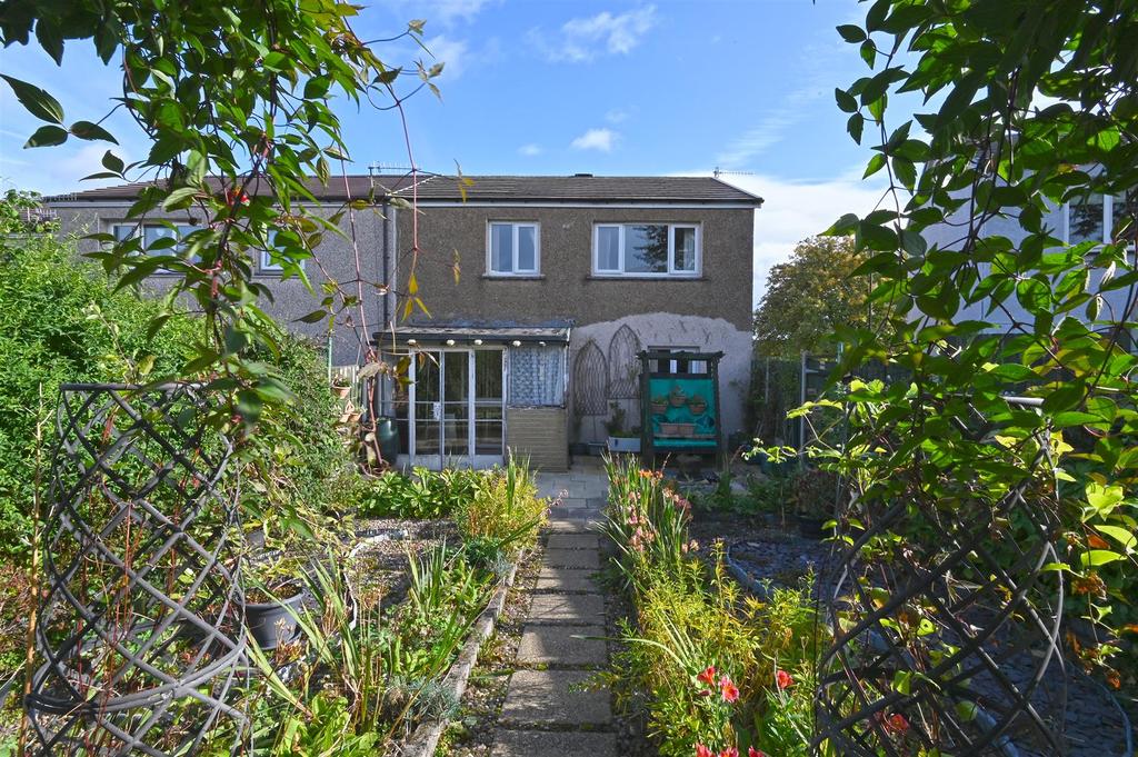 Woodfarm Place, Stannington, S6 5LX 3 bed townhouse £150,000