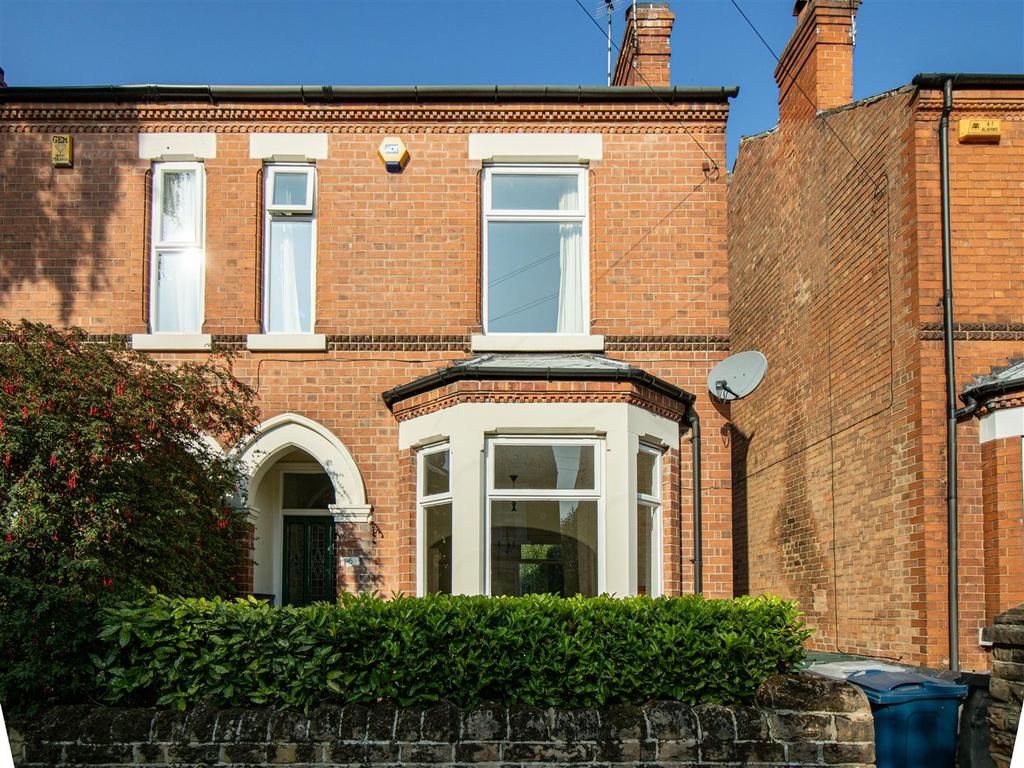 Mona Road, West Bridgford, Nottingham 3 bed semidetached house £