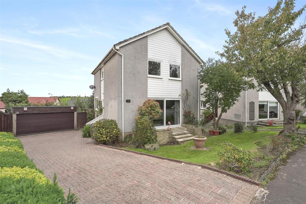 55 West Park, Carnock, KY12 9JU 4 bed detached house £239,950