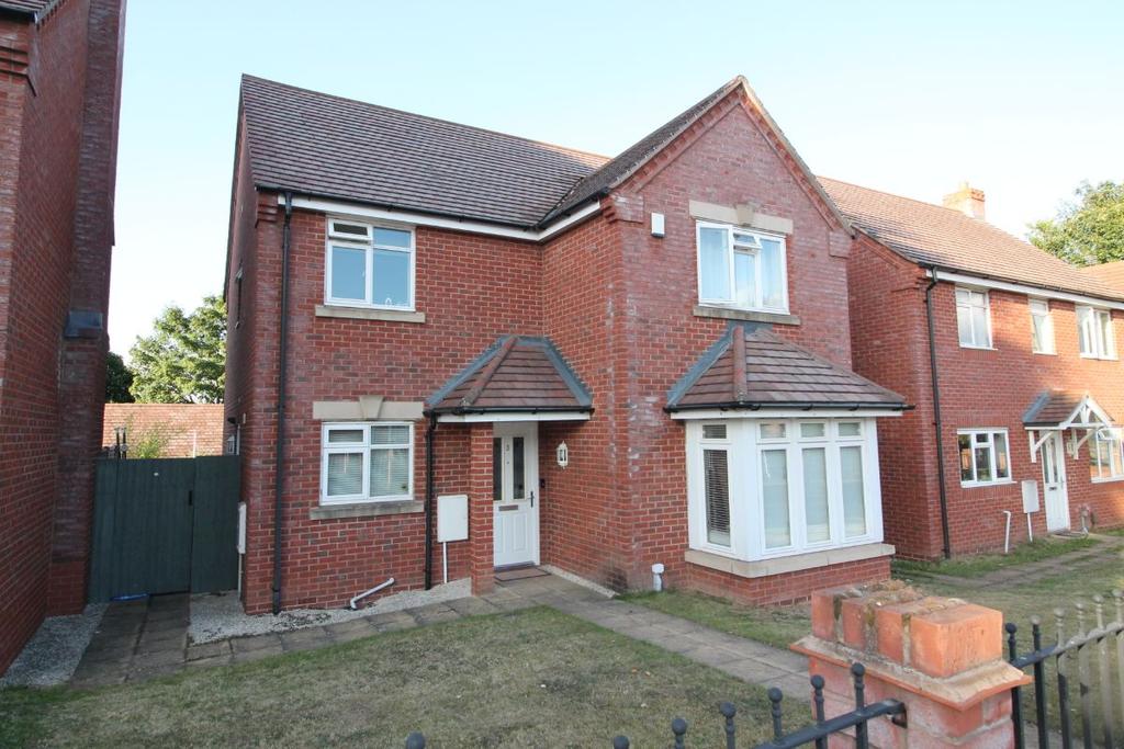Harts Court, Hartshill, Oakengates, Telford 4 bed detached house £950