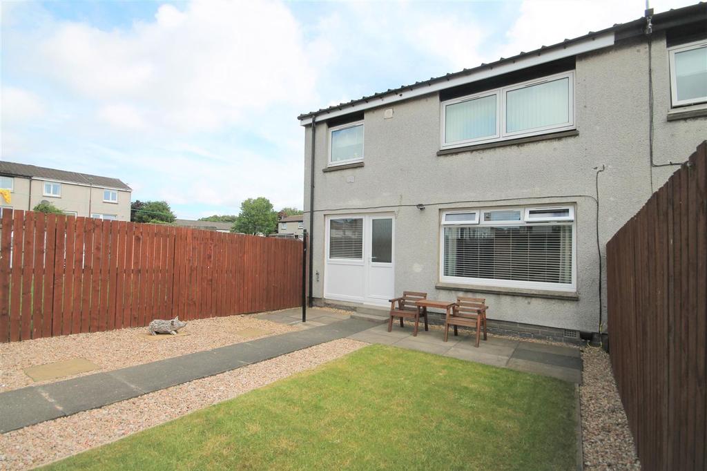 Curran Crescent, Broxburn, EH52 1 bed flat £104,000