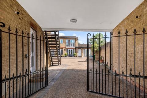 4 Ravens Gate Mews, Bromley, BR2 0BY