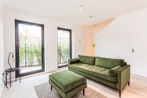 82 Rhodeswell Road, London, E14 7TL